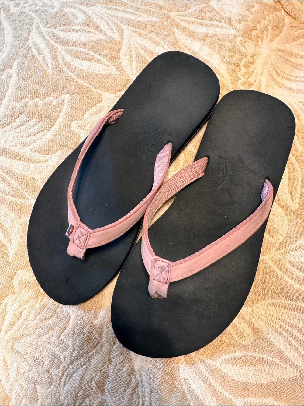 Rainbow Flip Flops Girls Size 4/5 | Pink Straps | Classic Black Sole